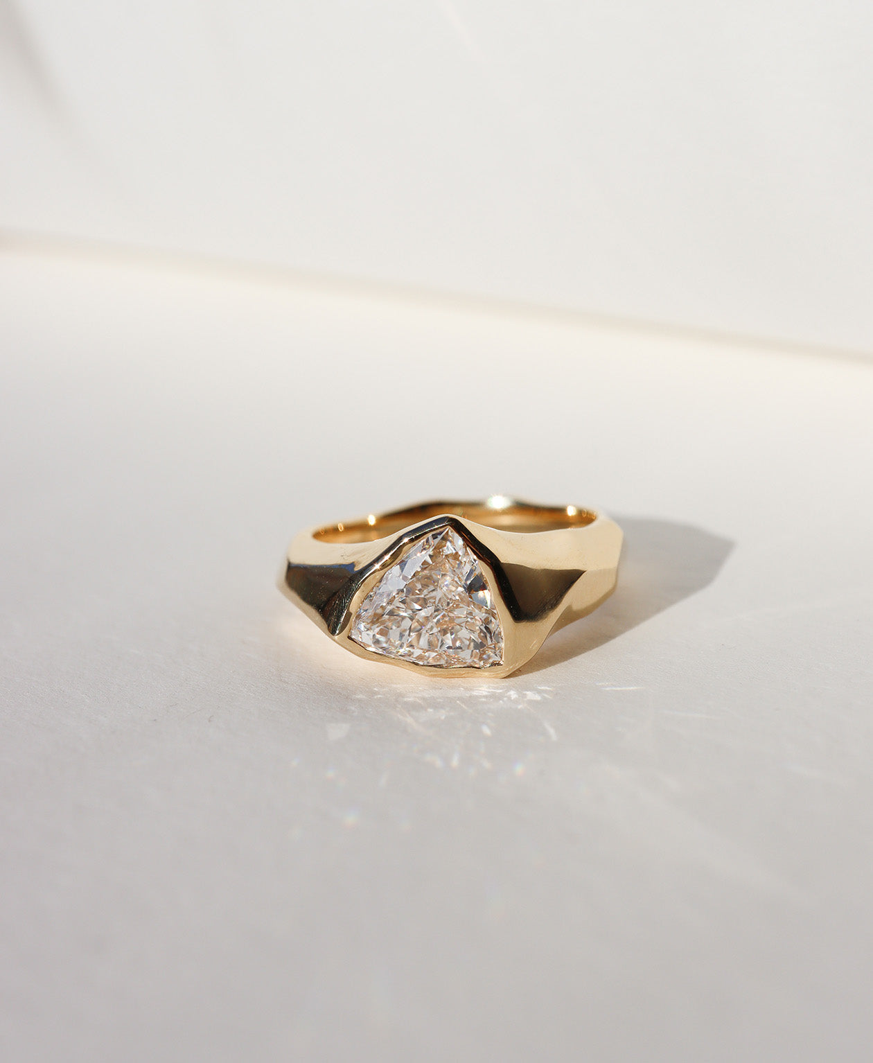 Bespoke 240 - 18k Yellow Gold, Diamond