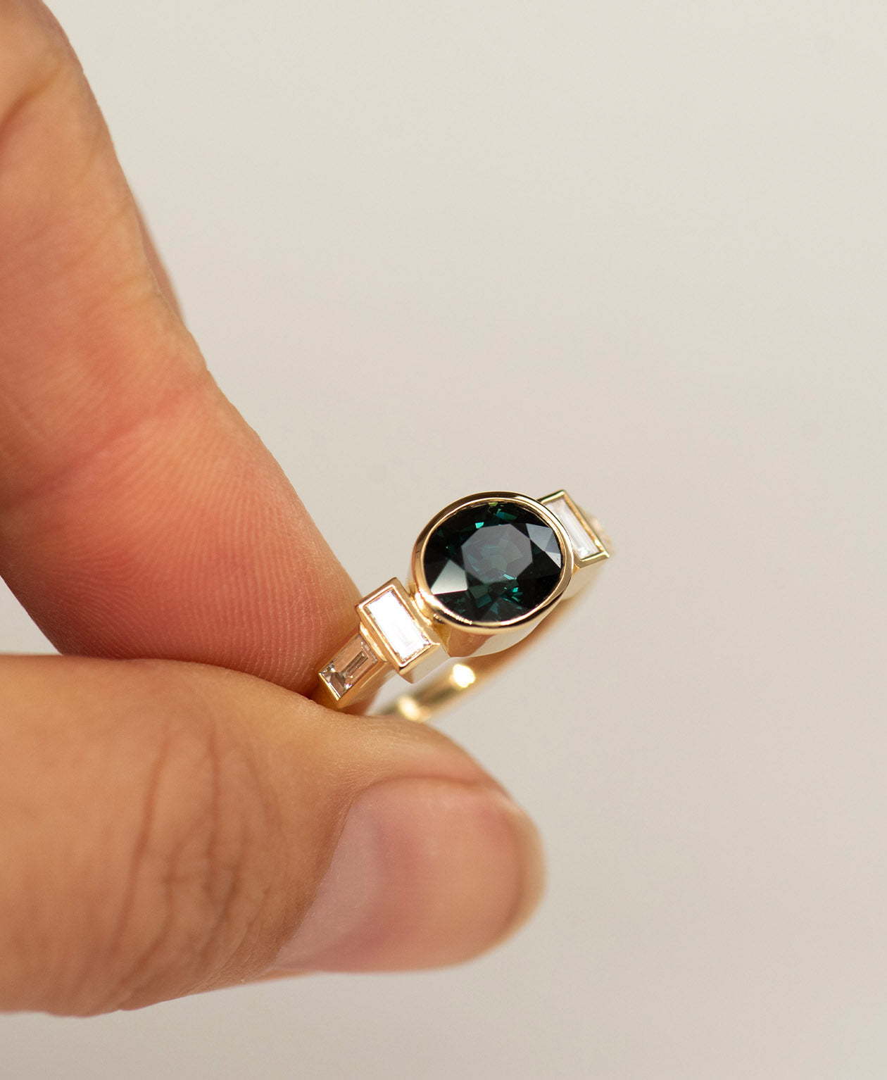 One of a Kind 486 - 18k Yellow Gold, Green Sapphire