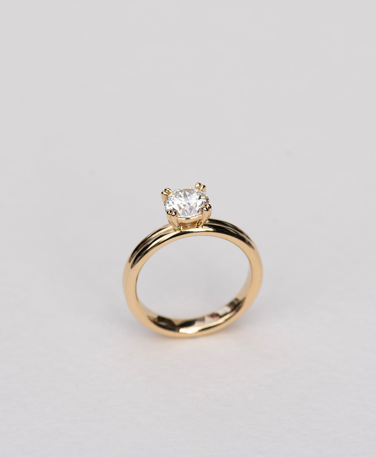 Limited Edition 196 - 18k Yellow Gold, Diamond