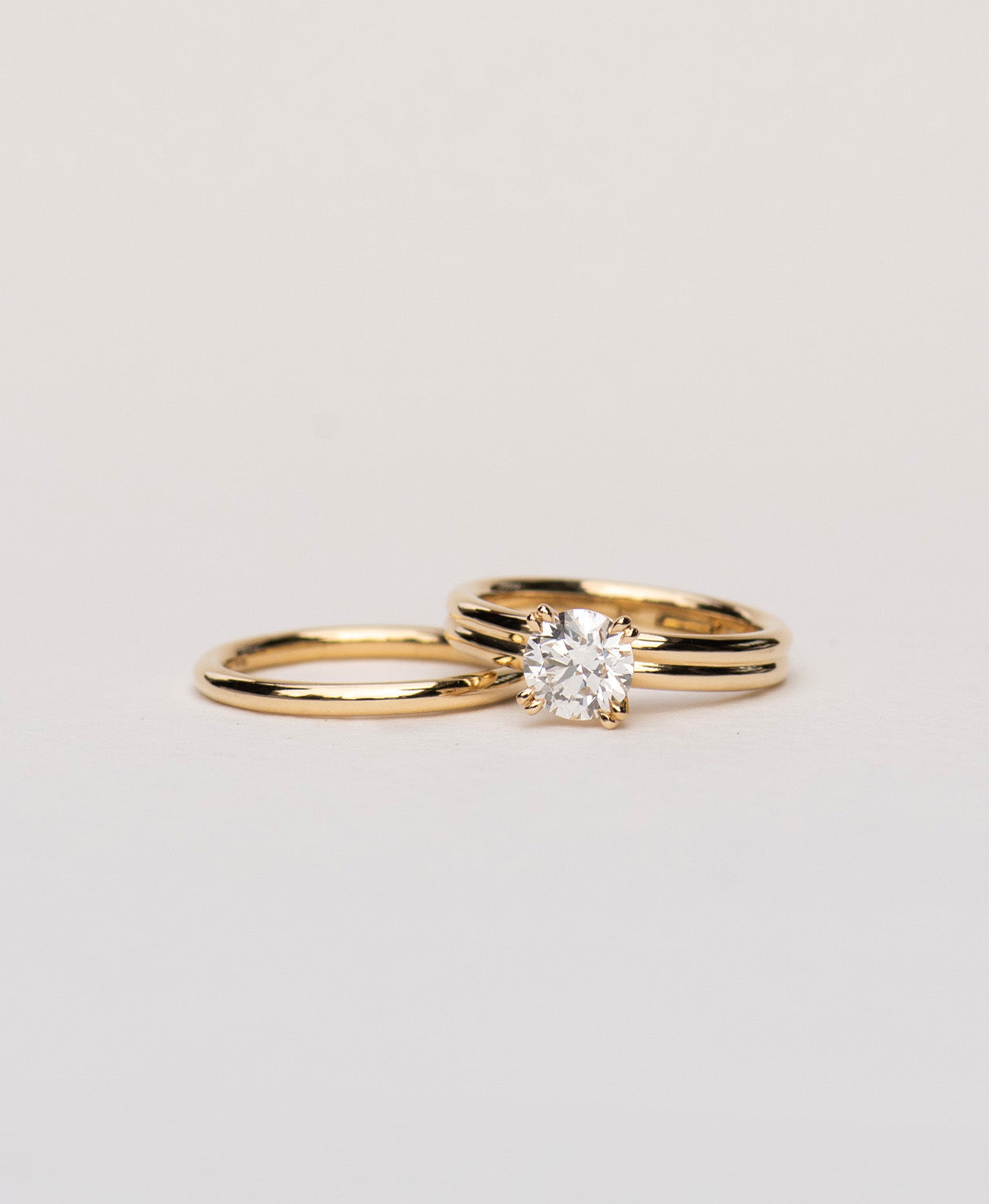 Limited Edition 196 - 18k Yellow Gold, Diamond