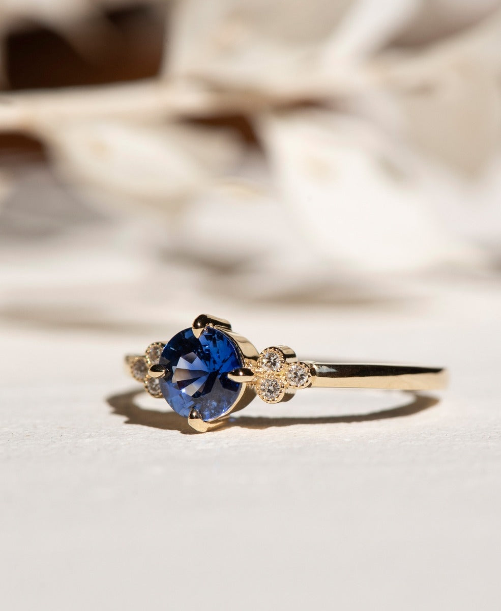 Mon Cheri Engagement Ring 18k Yellow Gold, Blue Sapphire