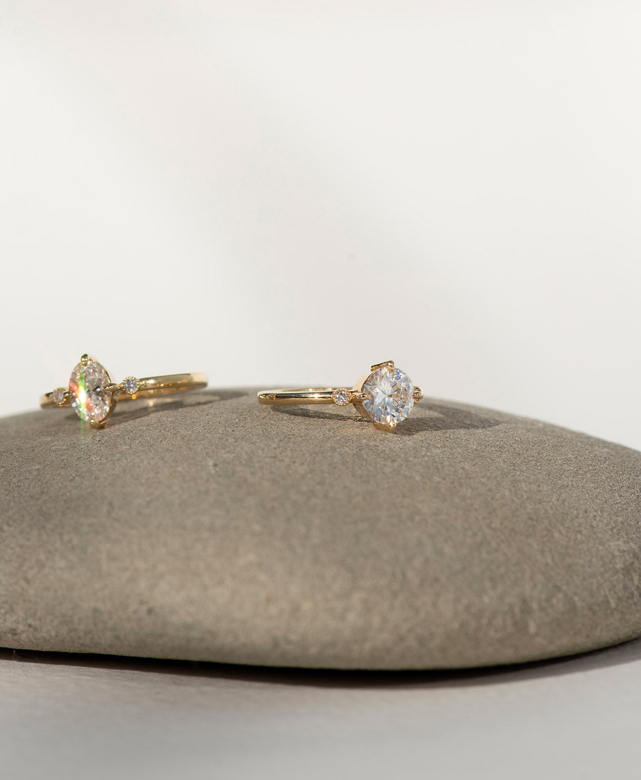 Claridad Engagement Ring - 18k Yellow Gold, Round Brilliant Cut Diamond 1 carat