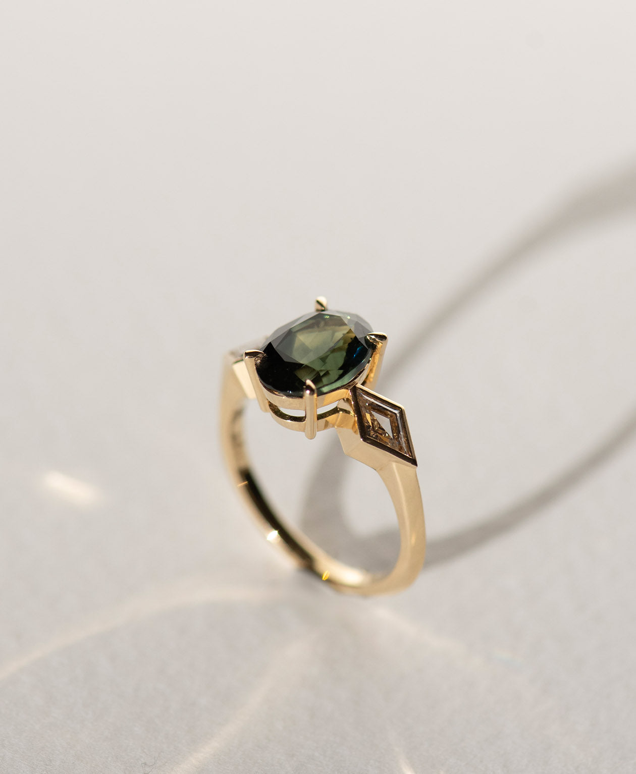 Cyra Engagement Ring - 18k Yellow Gold, Oval Cut Teal Sapphire 3.21 carat