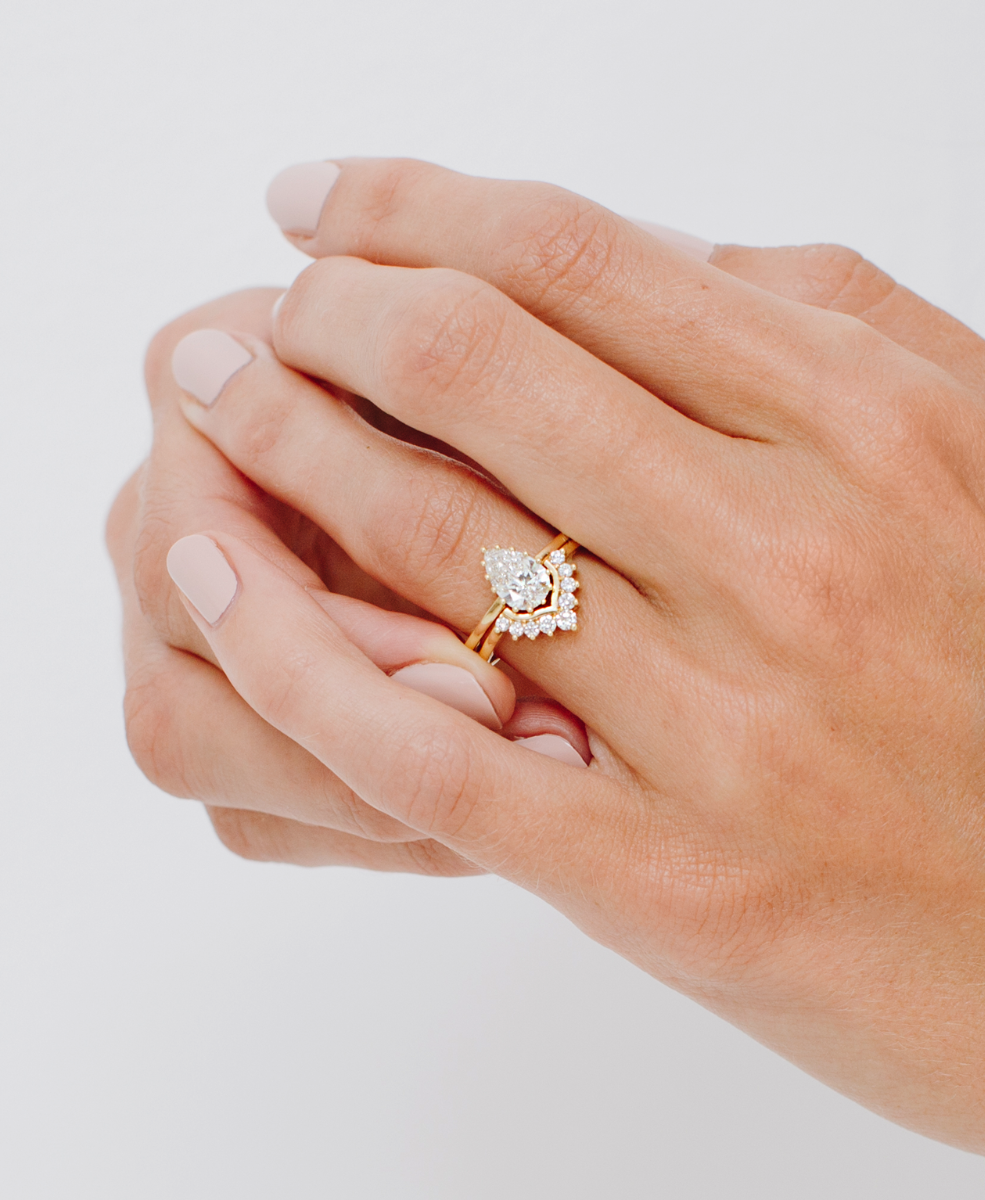Graduated Iris Wedding Band - 18k Yellow Gold, Diamond