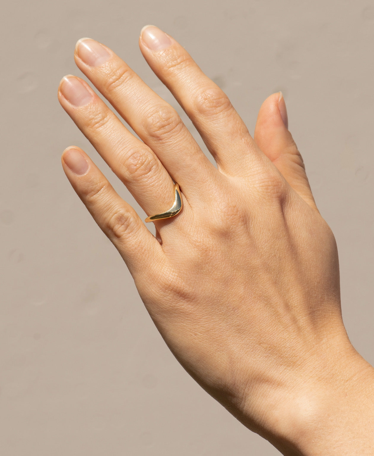 Eternal Tide Band - 18k Yellow Gold, Plain Gold