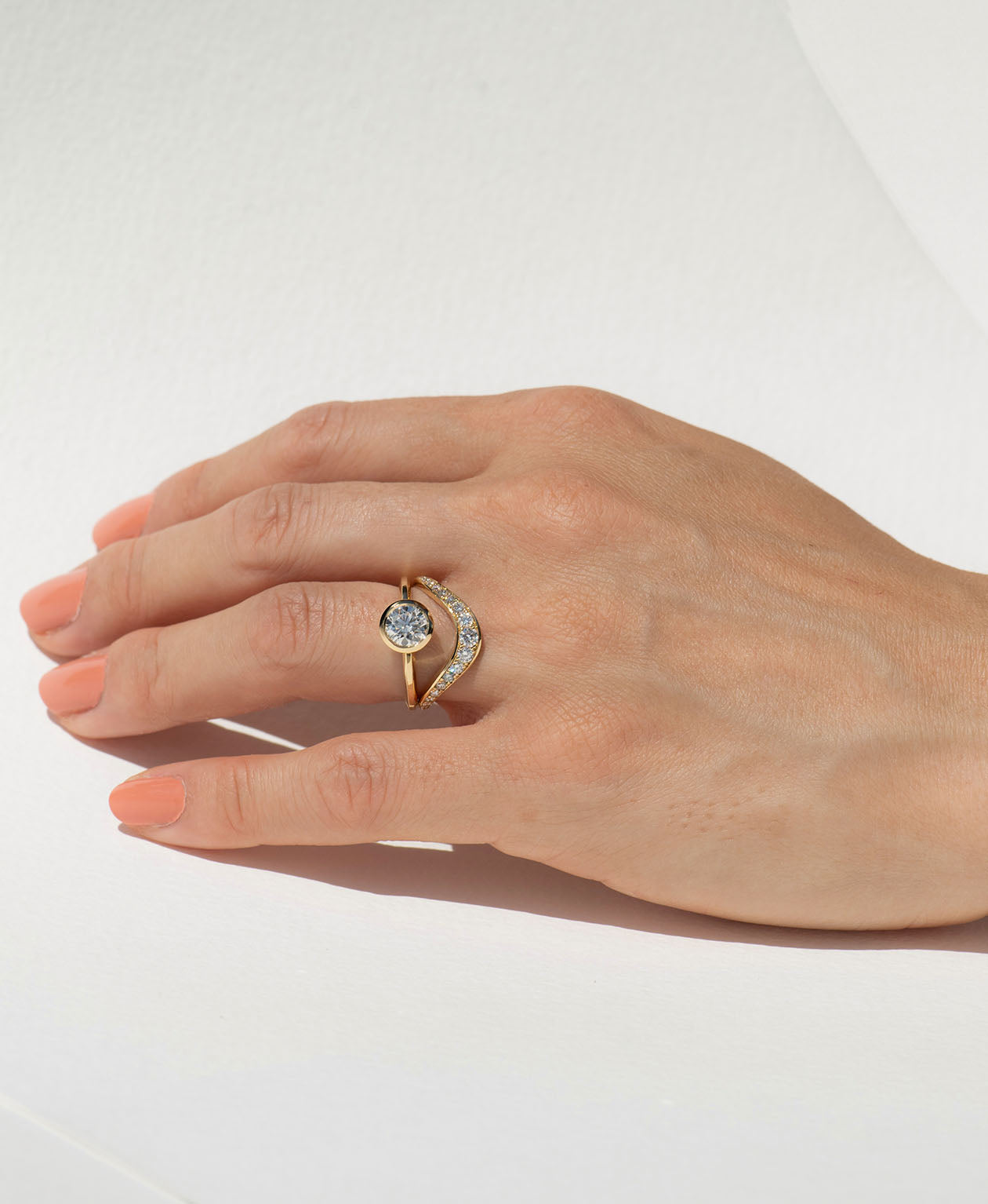 Frida Engagement Ring - 18k Yellow Gold, Round Brilliant Cut Diamond 1.06 carat