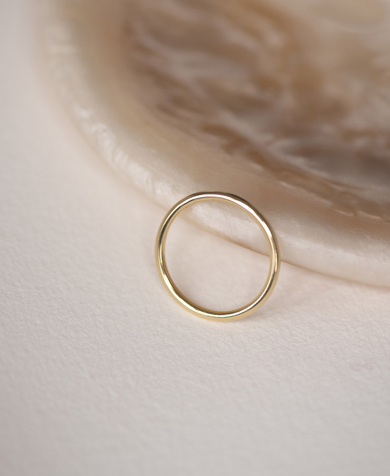 Gracie Band 1.5mm - 18k Yellow Gold