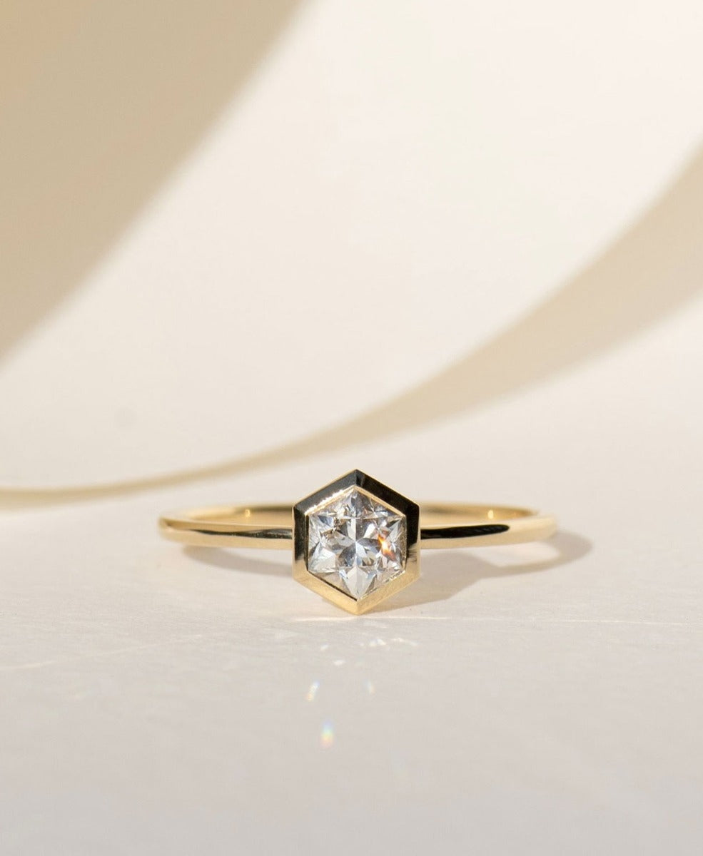 One of a Kind 445 - 18k Yellow Gold, Diamond