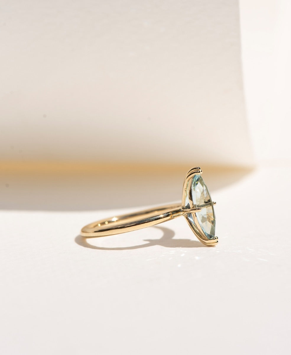 One of a Kind 467 - 18k Yellow Gold, Aquamarine