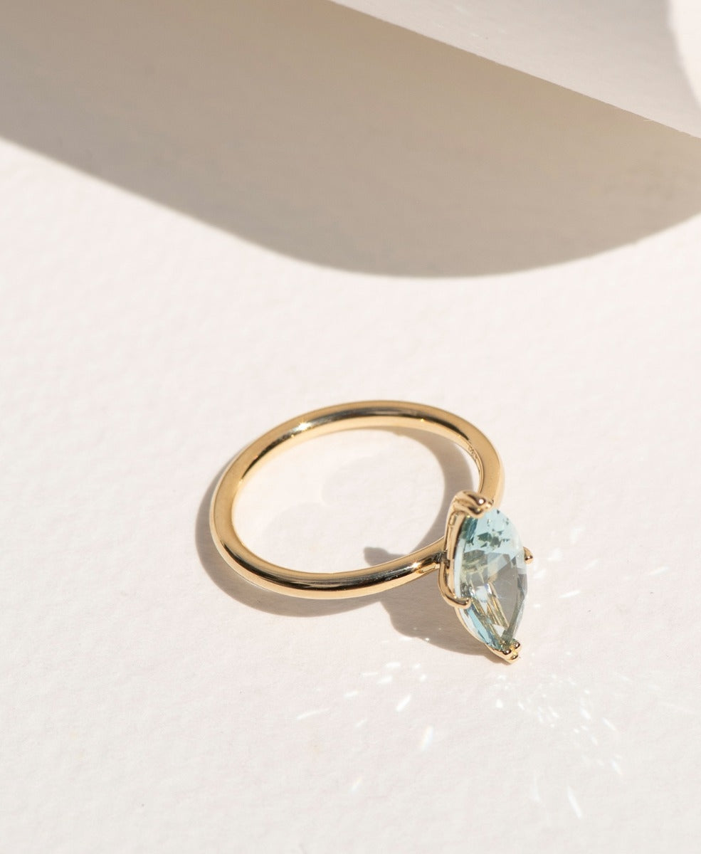 One of a Kind 467 - 18k Yellow Gold, Aquamarine