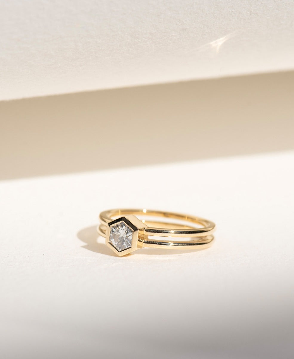 Limited Edition 174 - 18k Yellow Gold, Diamond