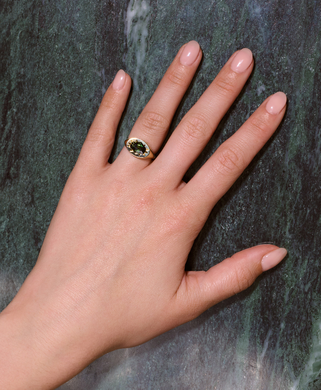 Lennon Signet - 18k Yellow Gold, Hexagonal Cut Green Sapphire 2.01 carat