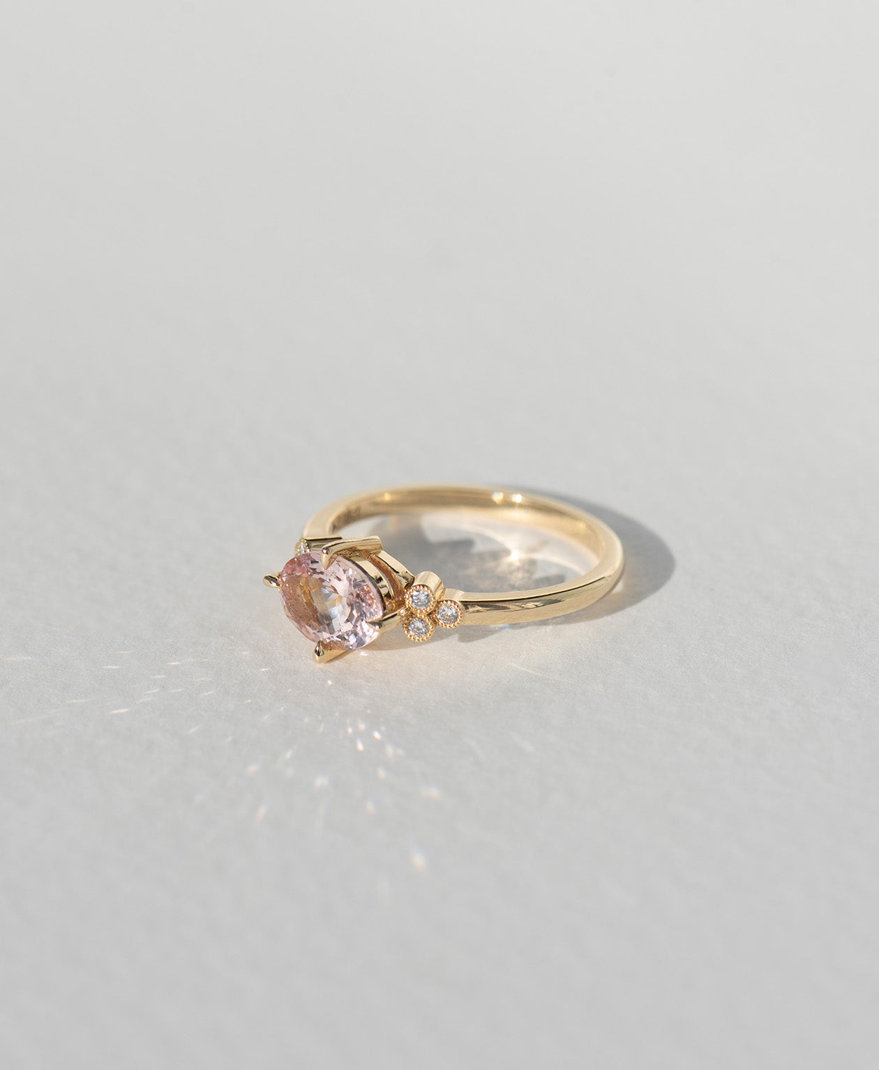 Mon Cheri Engagement Ring - 18k Yellow Gold, Oval Brilliant Cut Morganite 1.10 carat
