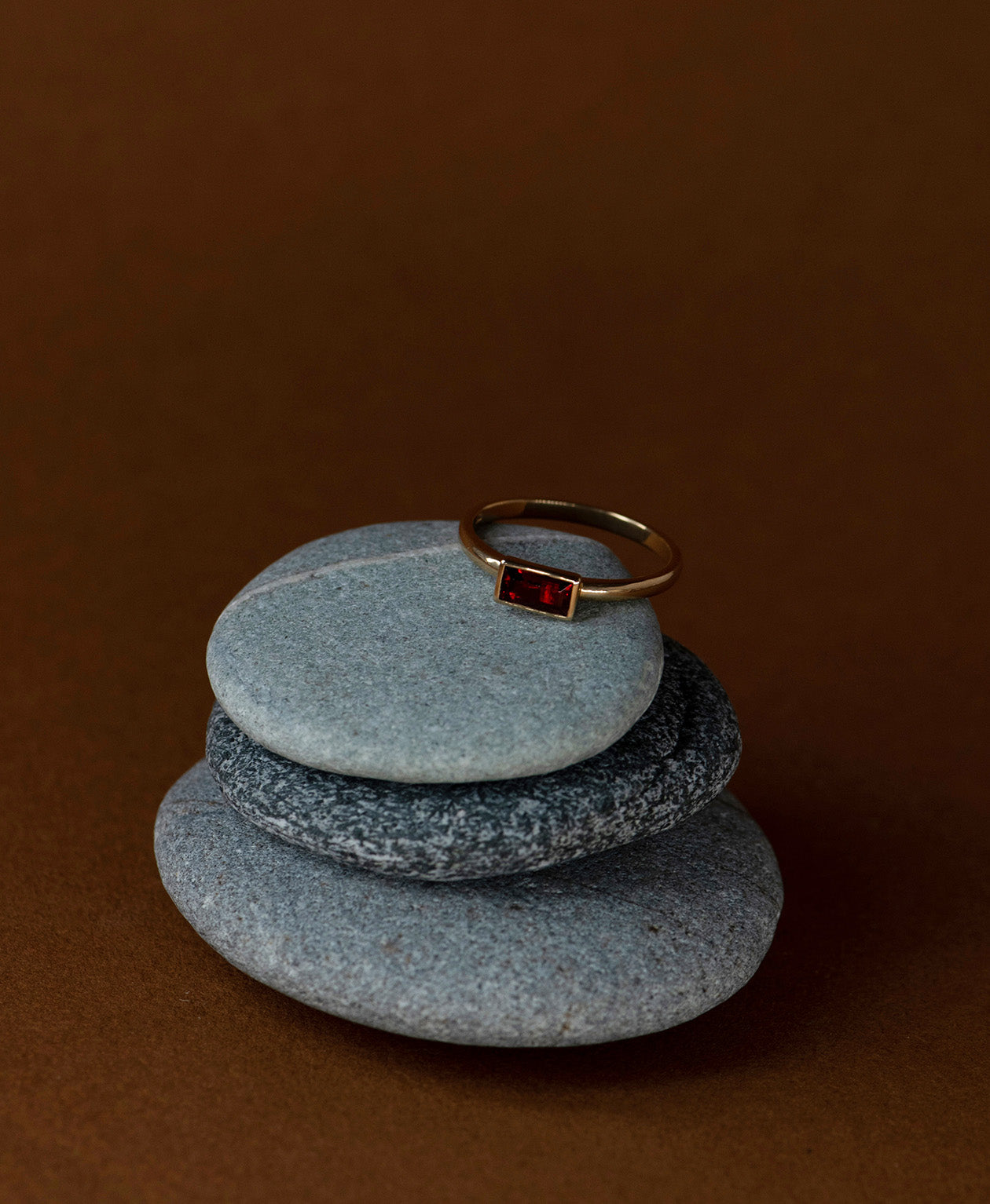 Mon Petit Stacker Ring - 22k Gold Vermeil, Baguette Garnet