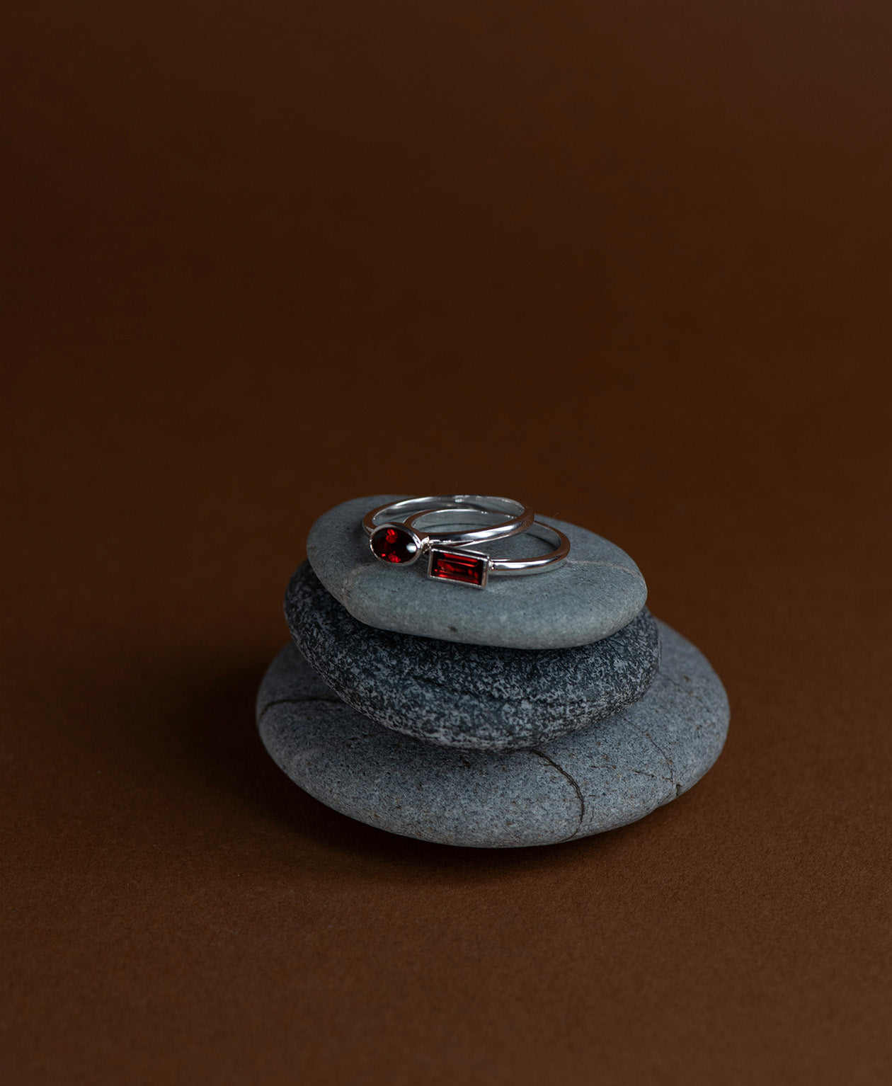 Mon Petit Stacker Ring - 925 Sterling Silver, Baguette Garnet