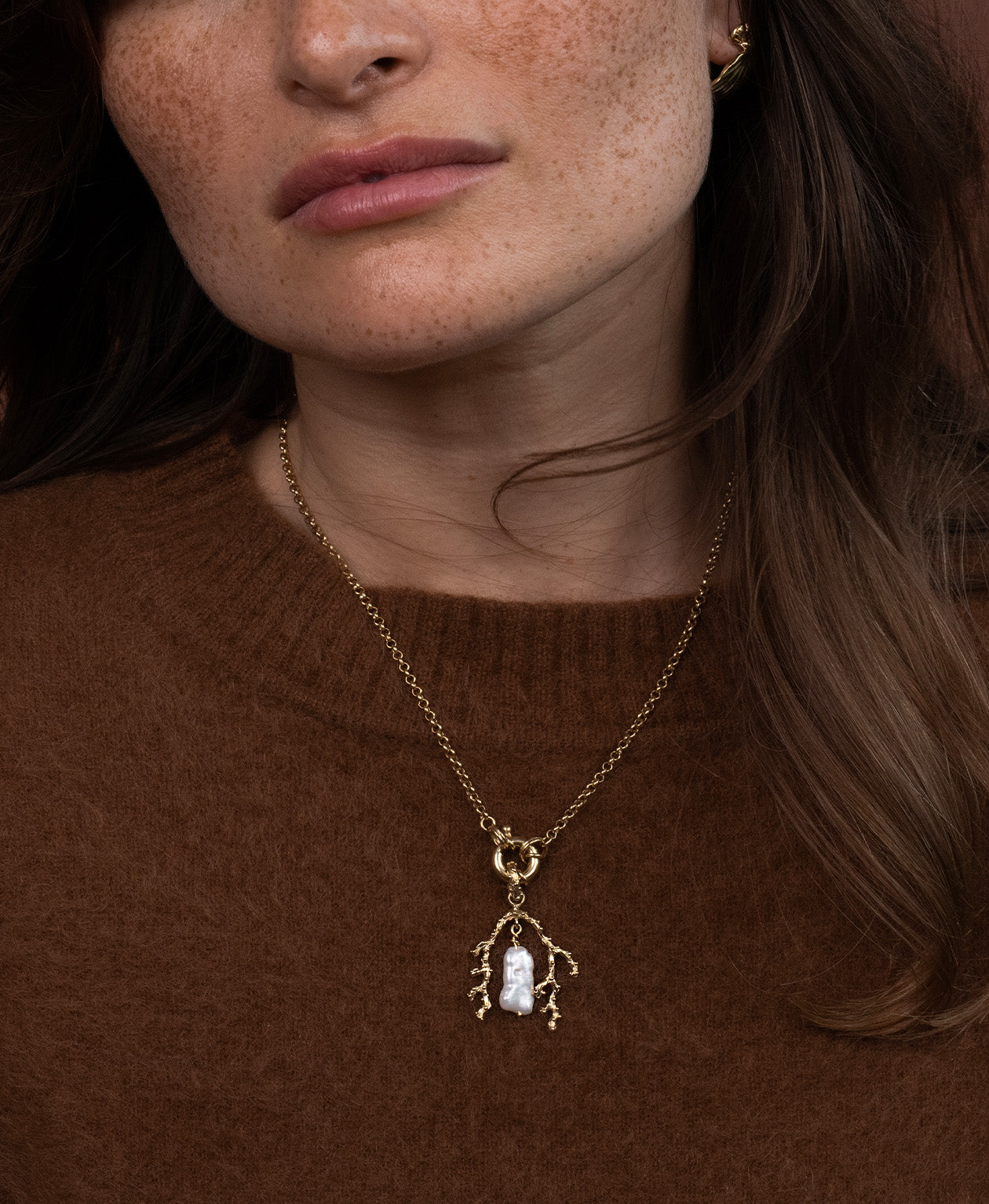 Mutiara Charm - 22k Gold Vermeil, Baroque Pearl