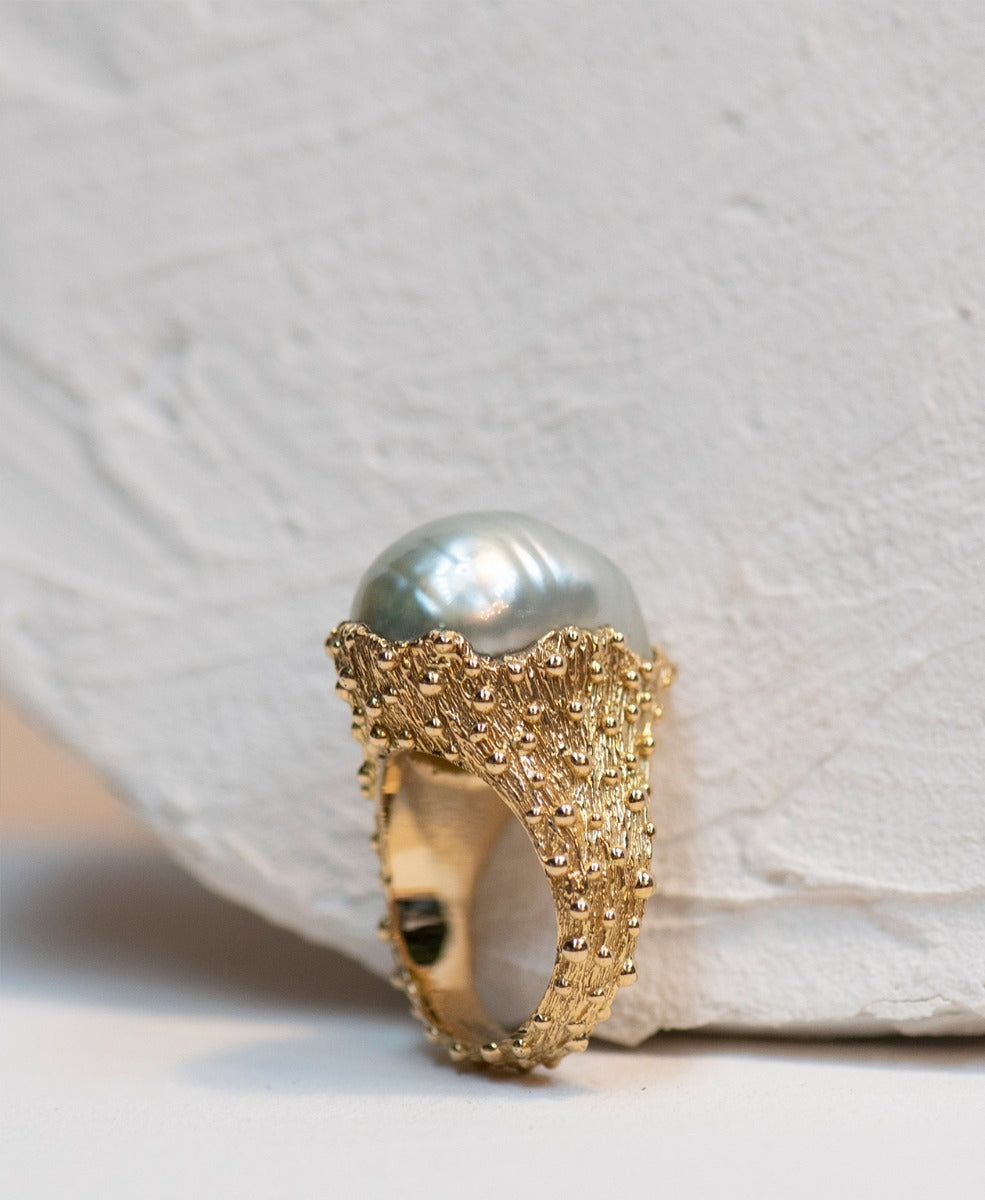 One of a Kind 331 - 18k Yellow Gold, Pearl