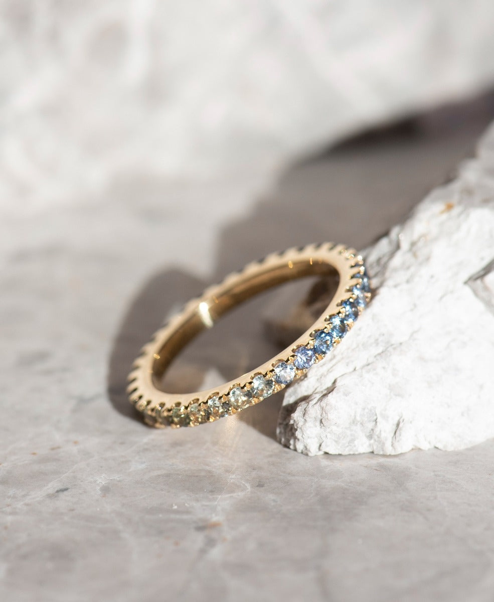 One of a Kind 375 - 18k Yellow Gold, Sapphire