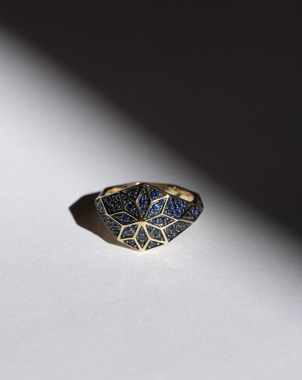 Venus Star Ring - 18k Yellow Gold, Blue Sapphire