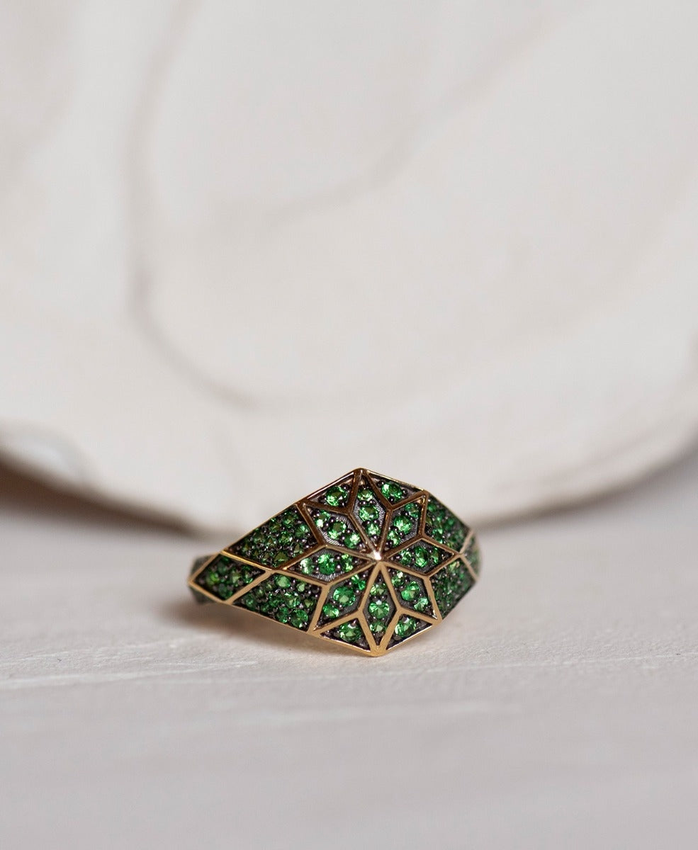 Venus Star Ring - 18k Yellow Gold, Tsavorite