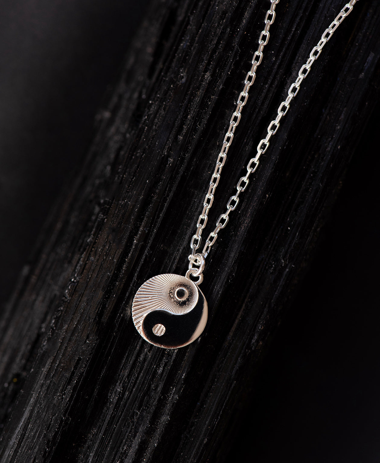 Ciondolo Vinani Ying Yang Con Zirconi Bianchi, Argento 925, Catena A Serpente Inclusa, Made In Italy, 12x12 Mm