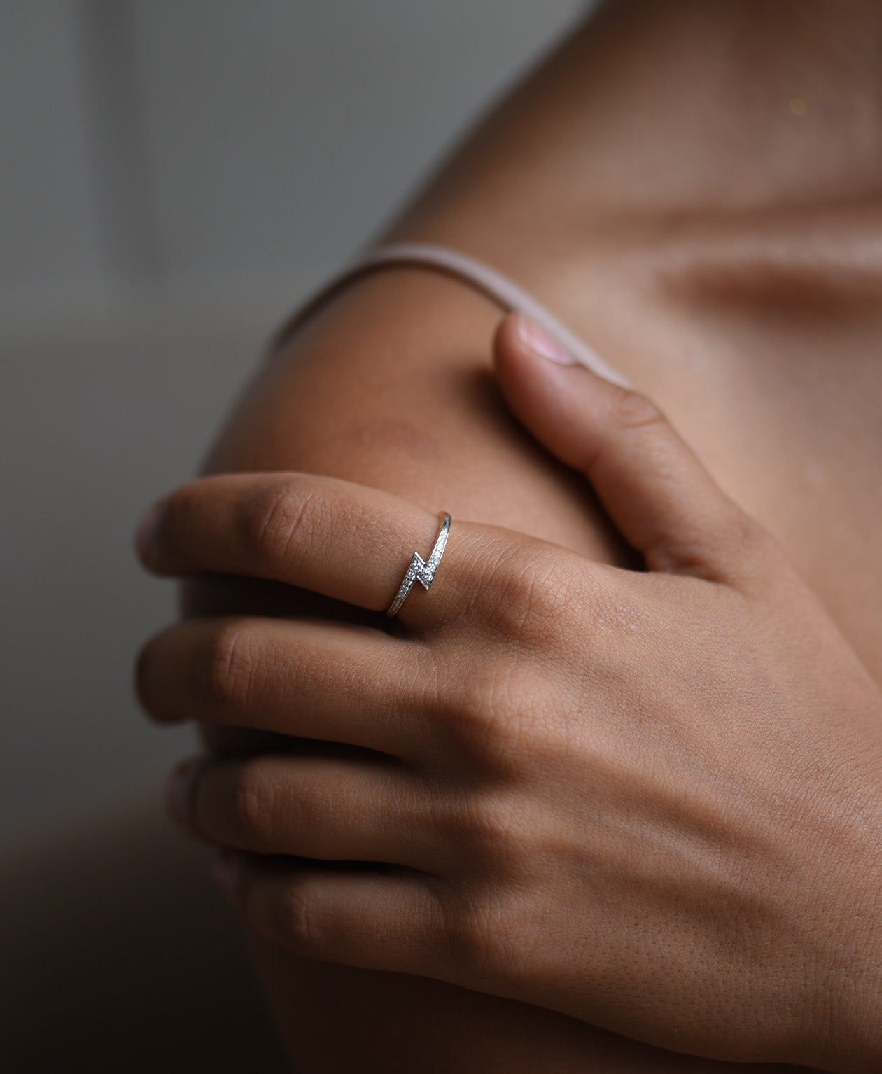 Zap Ring - 9k White Gold, Diamond