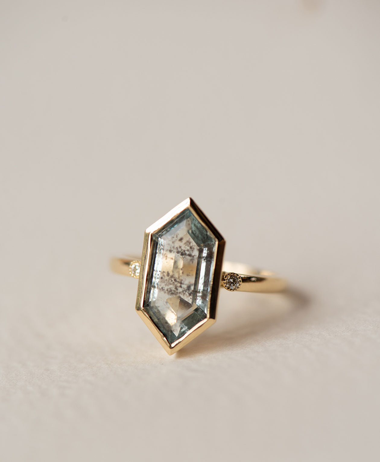 One of a Kind 239 - 18k Yellow Gold, Aquamarine