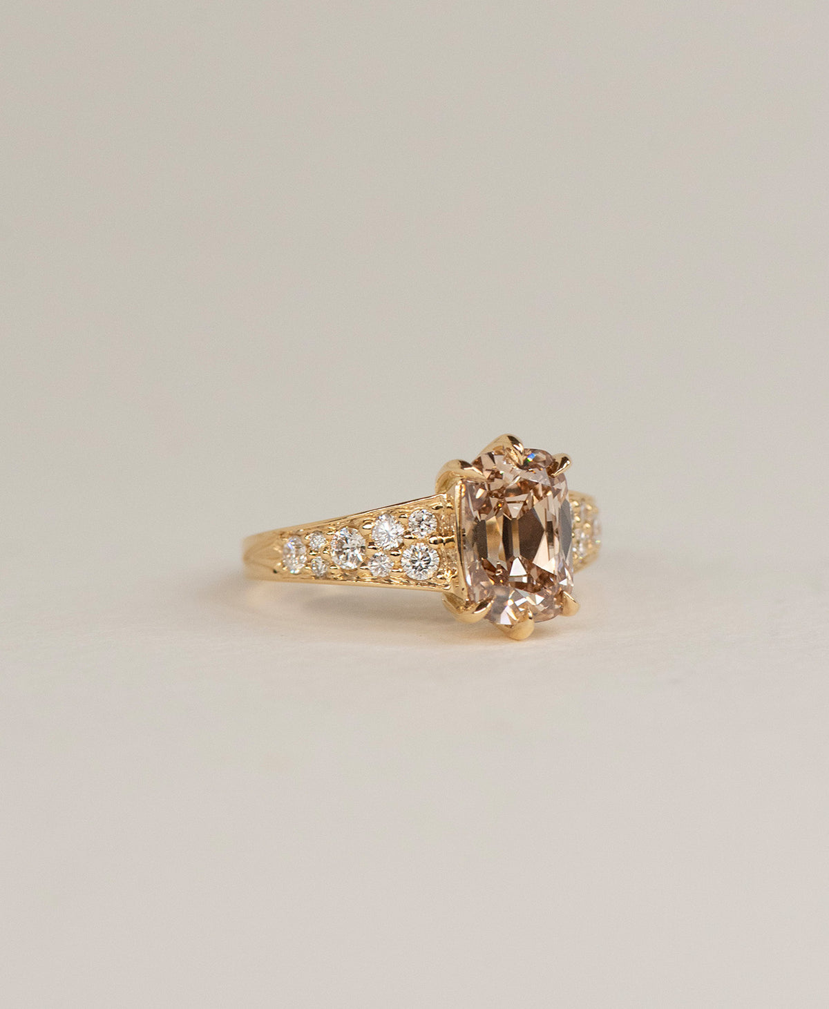 One of a Kind 529 - 18k Yellow Gold, Champagne Diamond