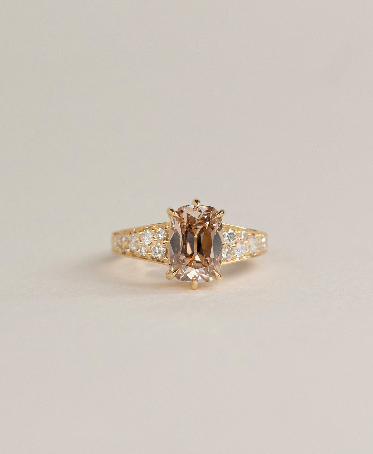 One of a Kind 529 - 18k Yellow Gold, Champagne Diamond