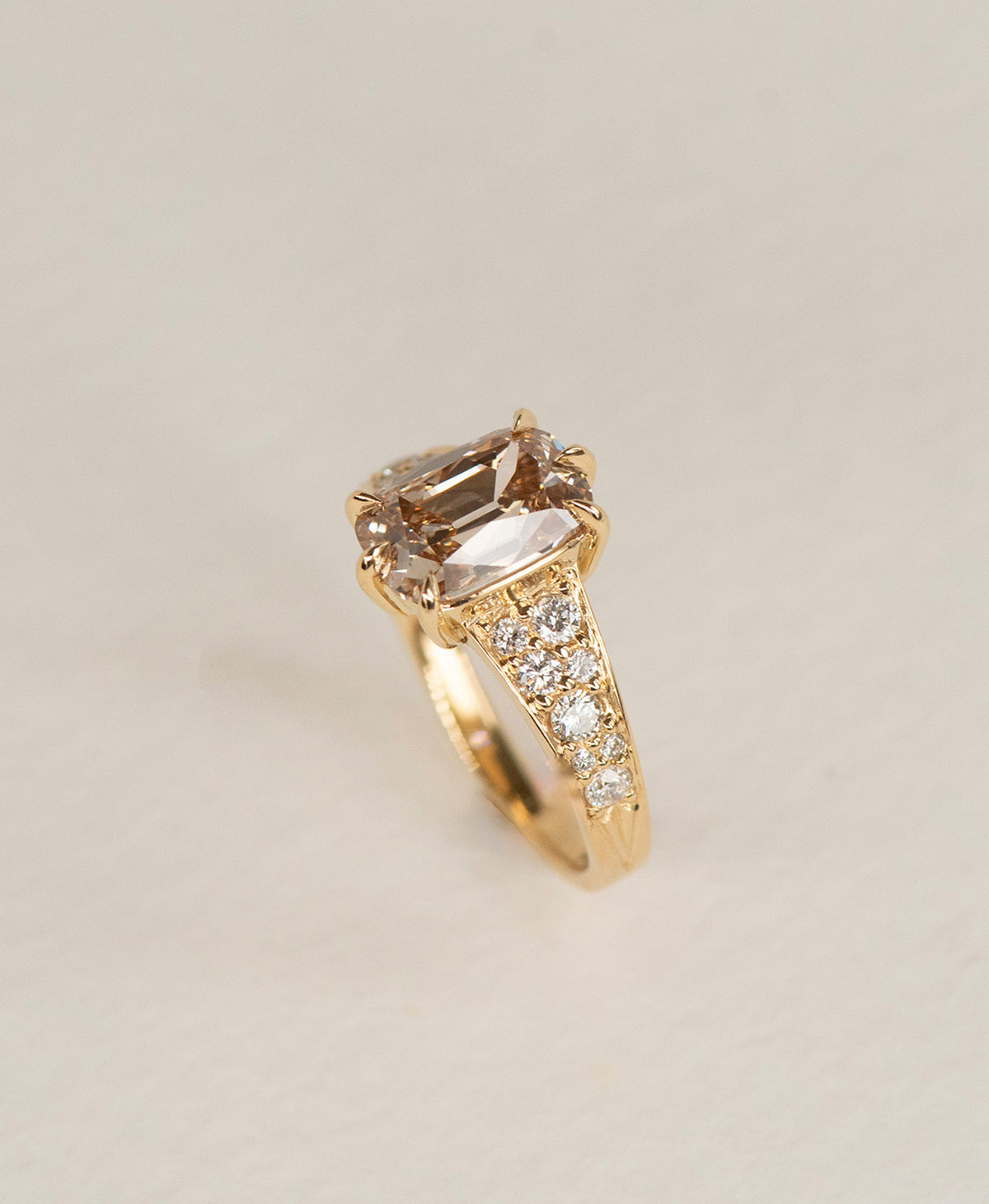 One of a Kind 529 - 18k Yellow Gold, Champagne Diamond