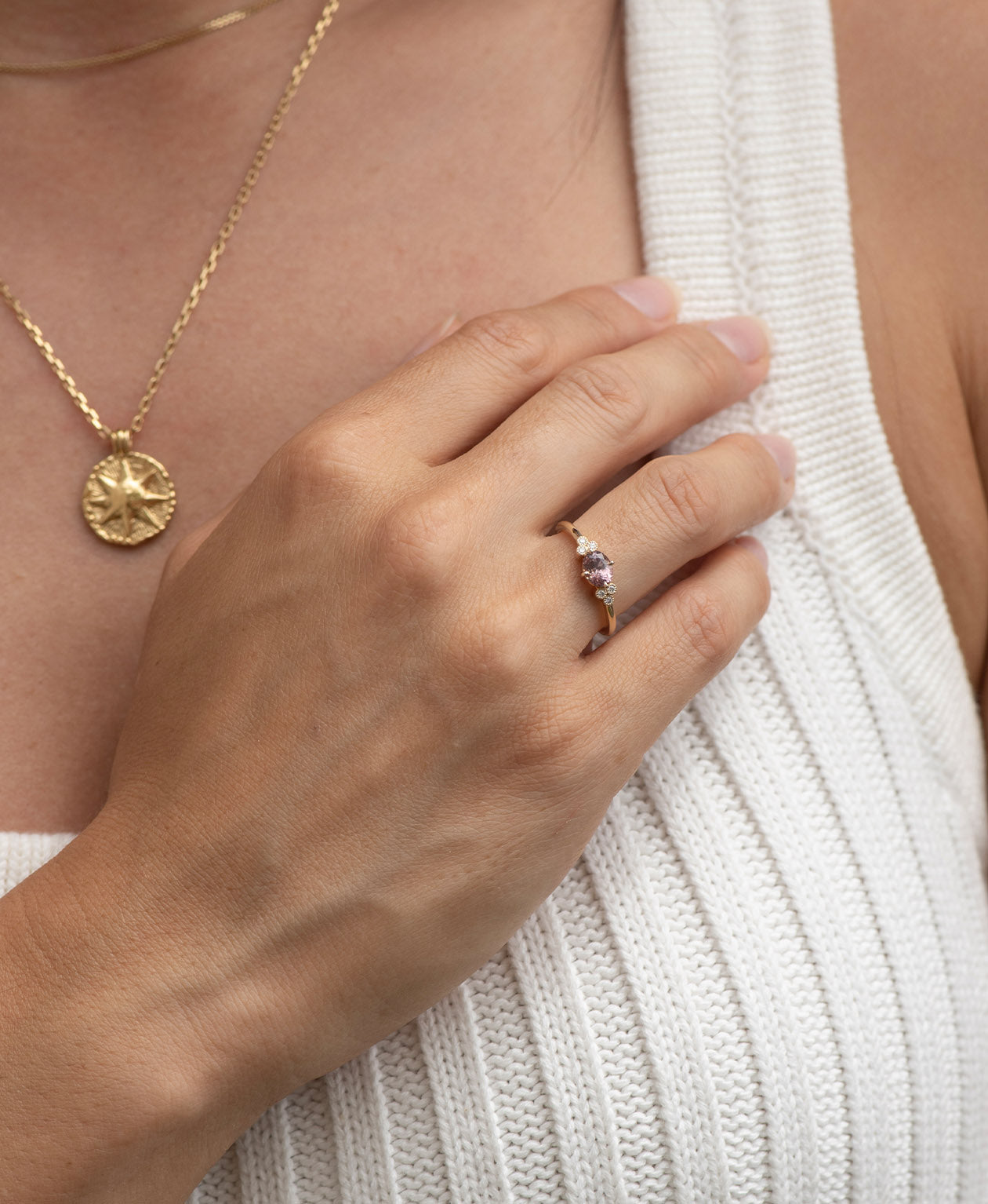 Limited Edition 211 - 9k Yellow Gold, Garnet