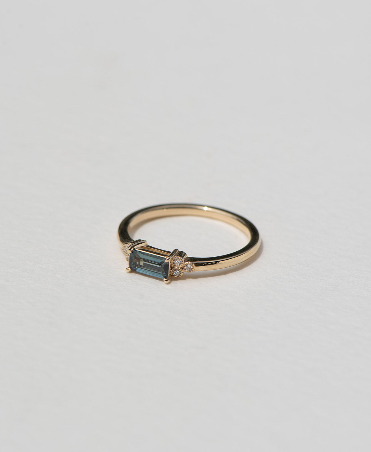 Limited Edition 212 - 9k Yellow Gold, Green Sapphire