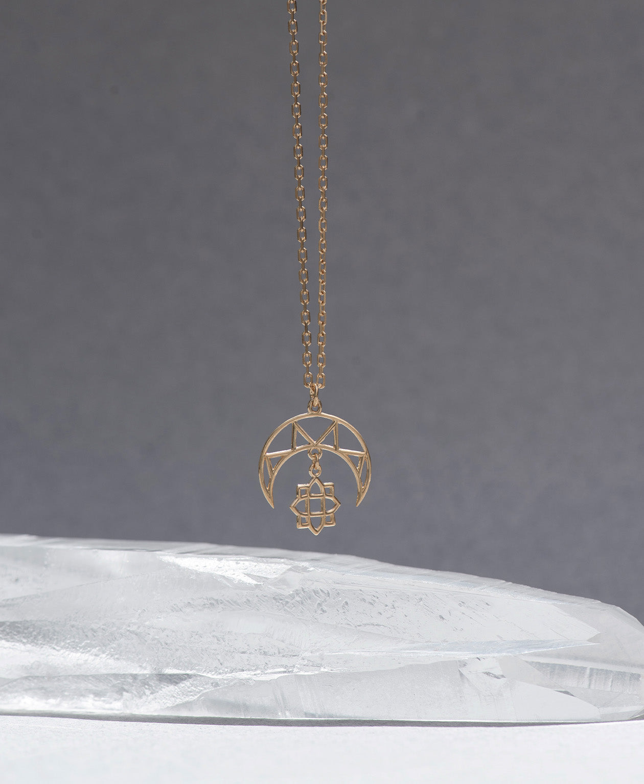 Balance Necklace - 22k Gold Vermeil