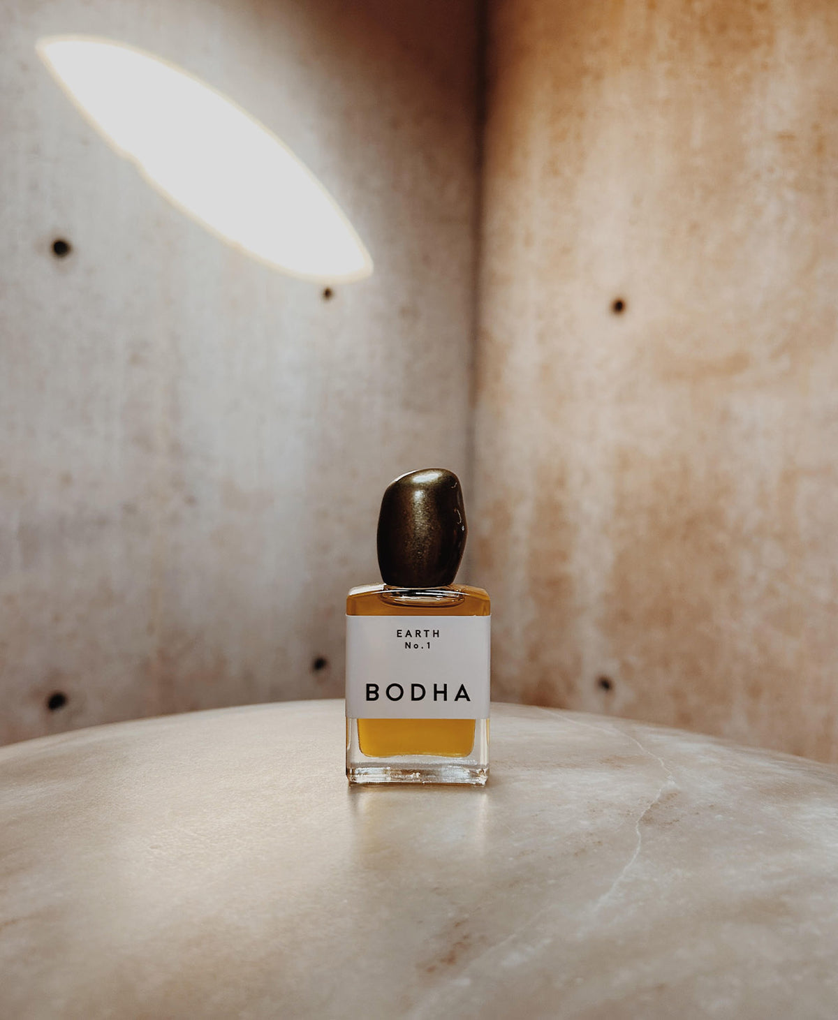 Earth Perfume Oil - Warm roots resins & woods, 15ml