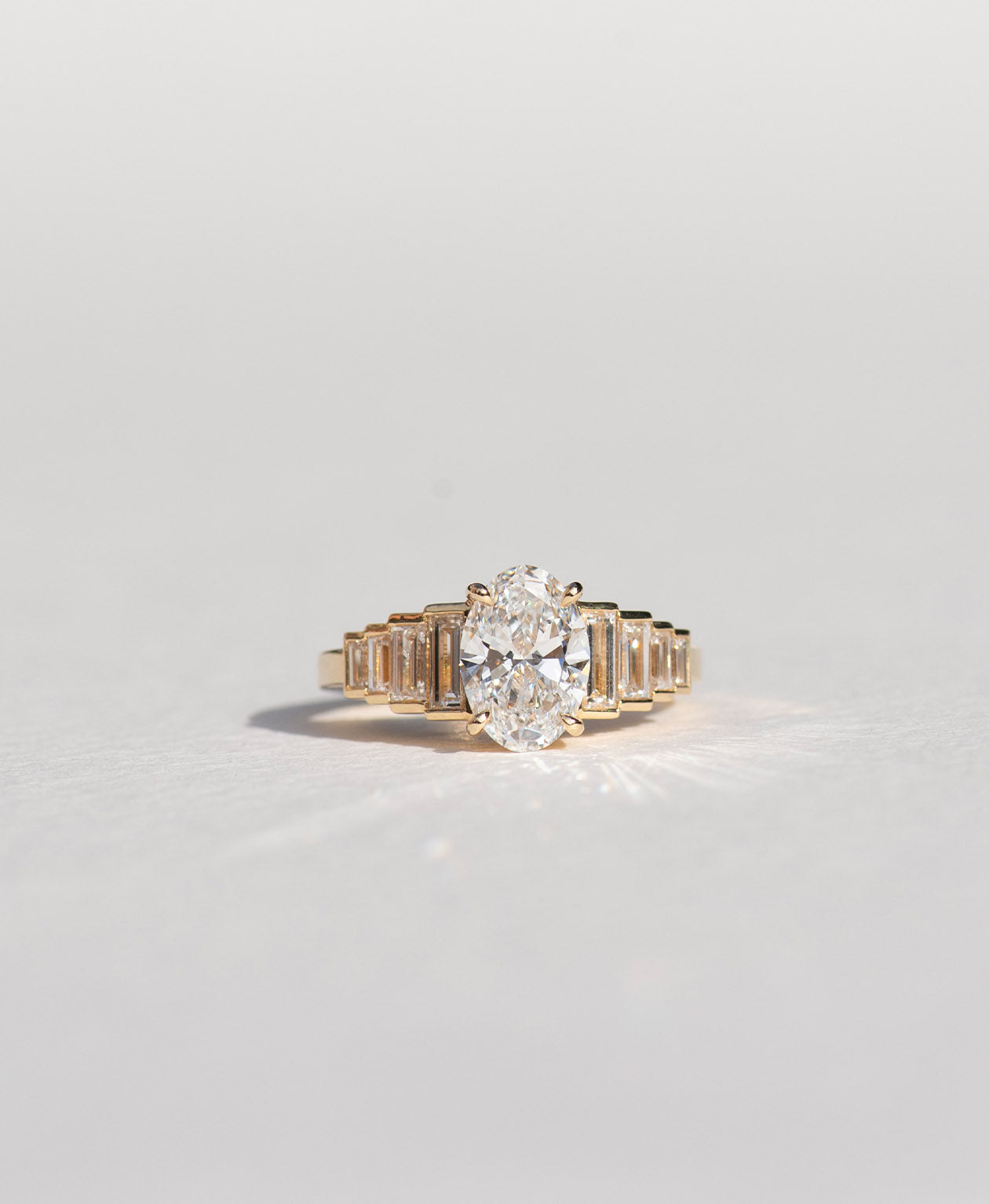 Fides Engagement Ring - 18k Yellow Gold, Oval Brilliant Diamond 1.5 carat