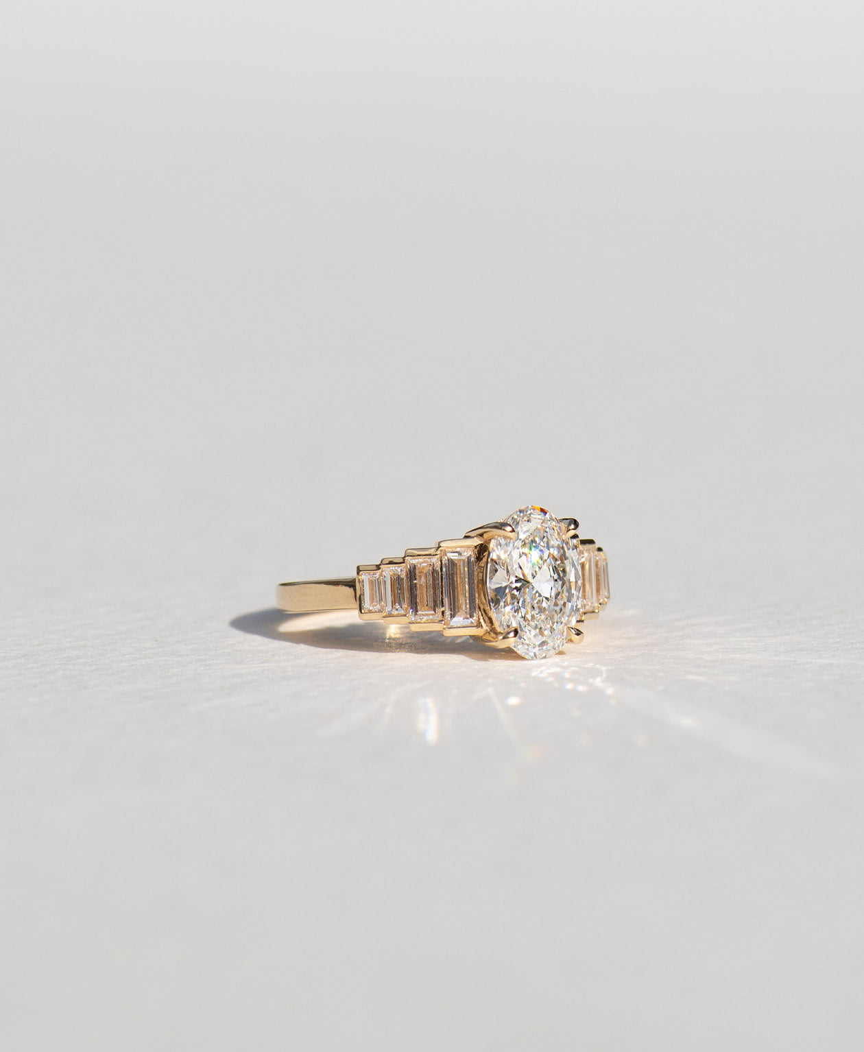 Fides Engagement Ring - 18k Yellow Gold, Oval Brilliant Diamond 1.5 carat