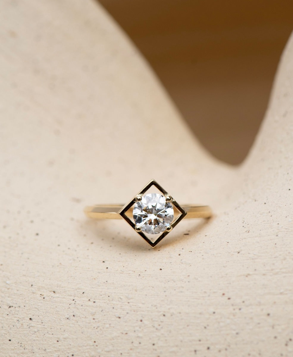 Freya Engagement Ring - 18k Yellow Gold, Round Brilliant Cut Lab Grown Diamond 0.71 carat