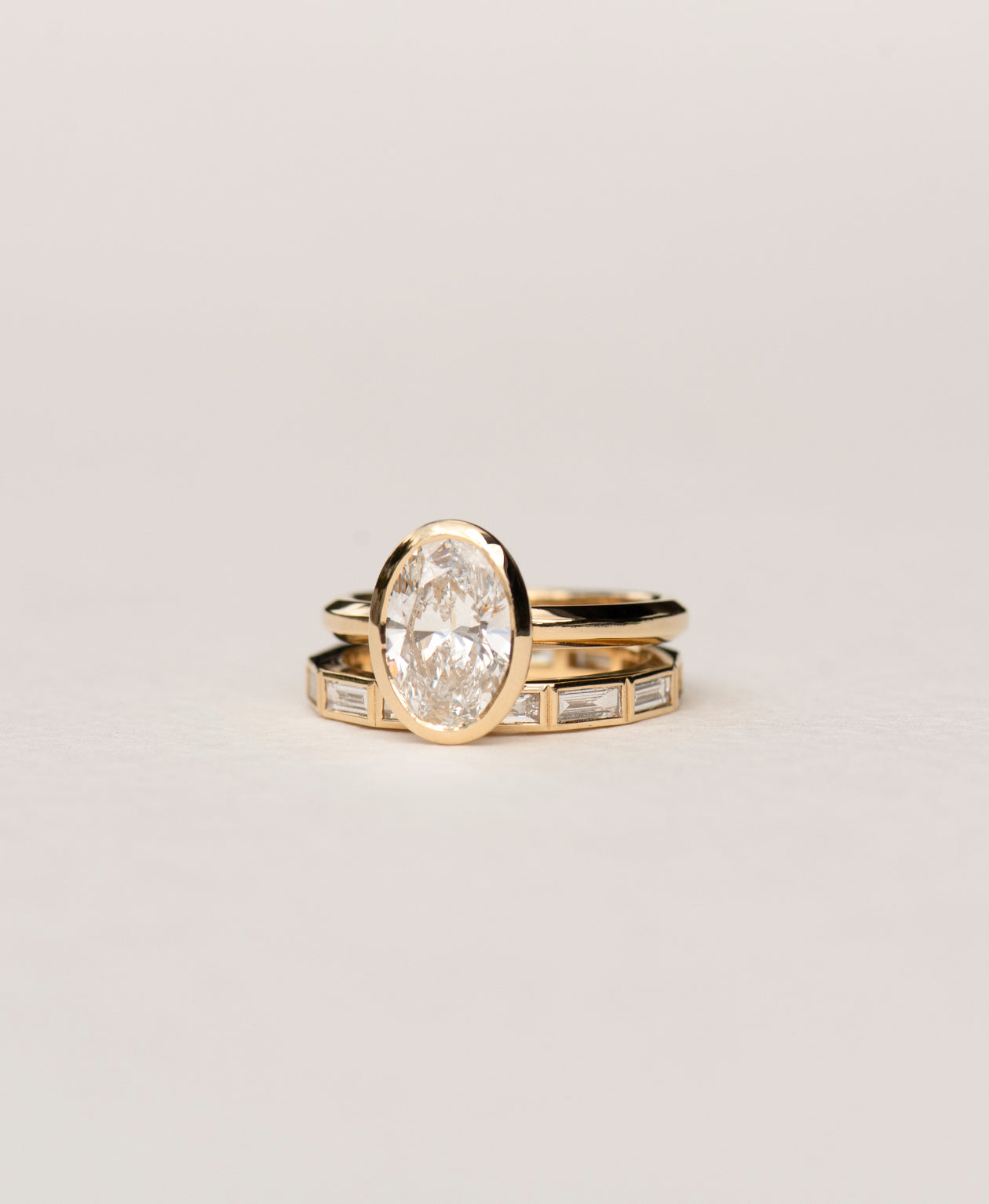 Frida Engagement Ring - 18k Yellow Gold, Oval Brilliant Cut Lab Grown Diamond 2.0 carat