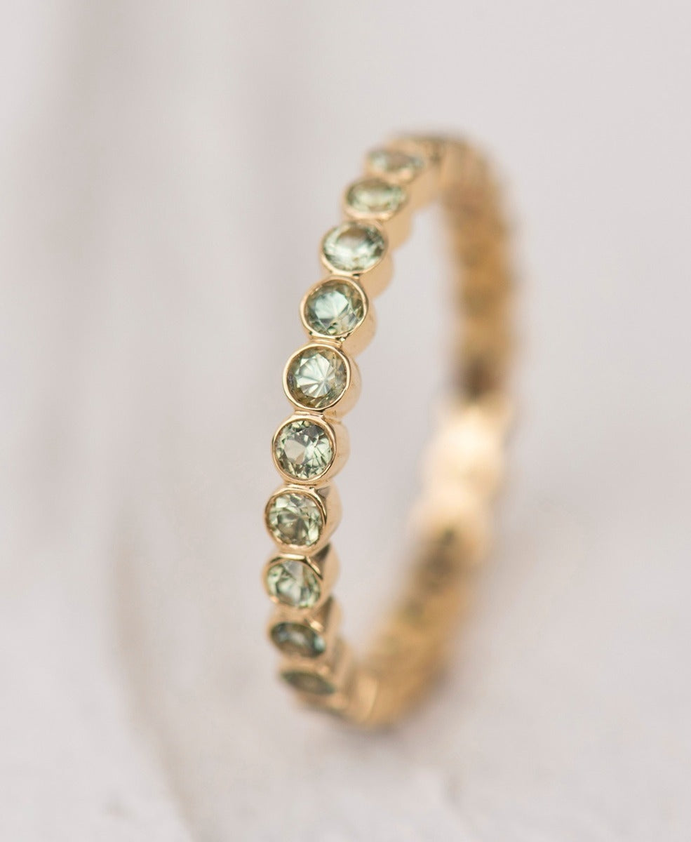 Together Band 2mm - 18k Yellow Gold, Green Sapphire