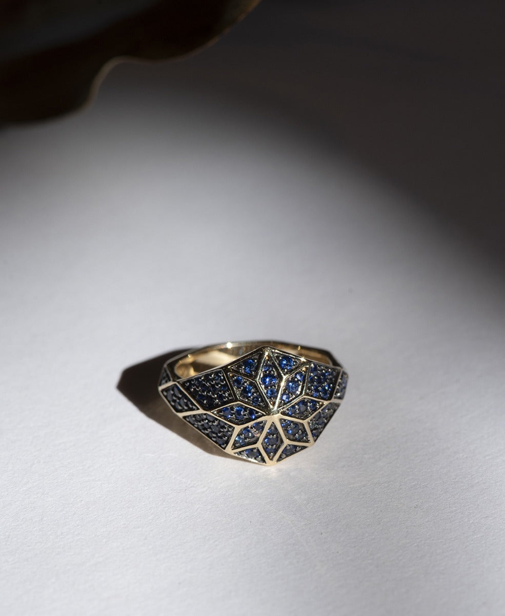 Venus Star Ring - 18k Yellow Gold, Blue Sapphire