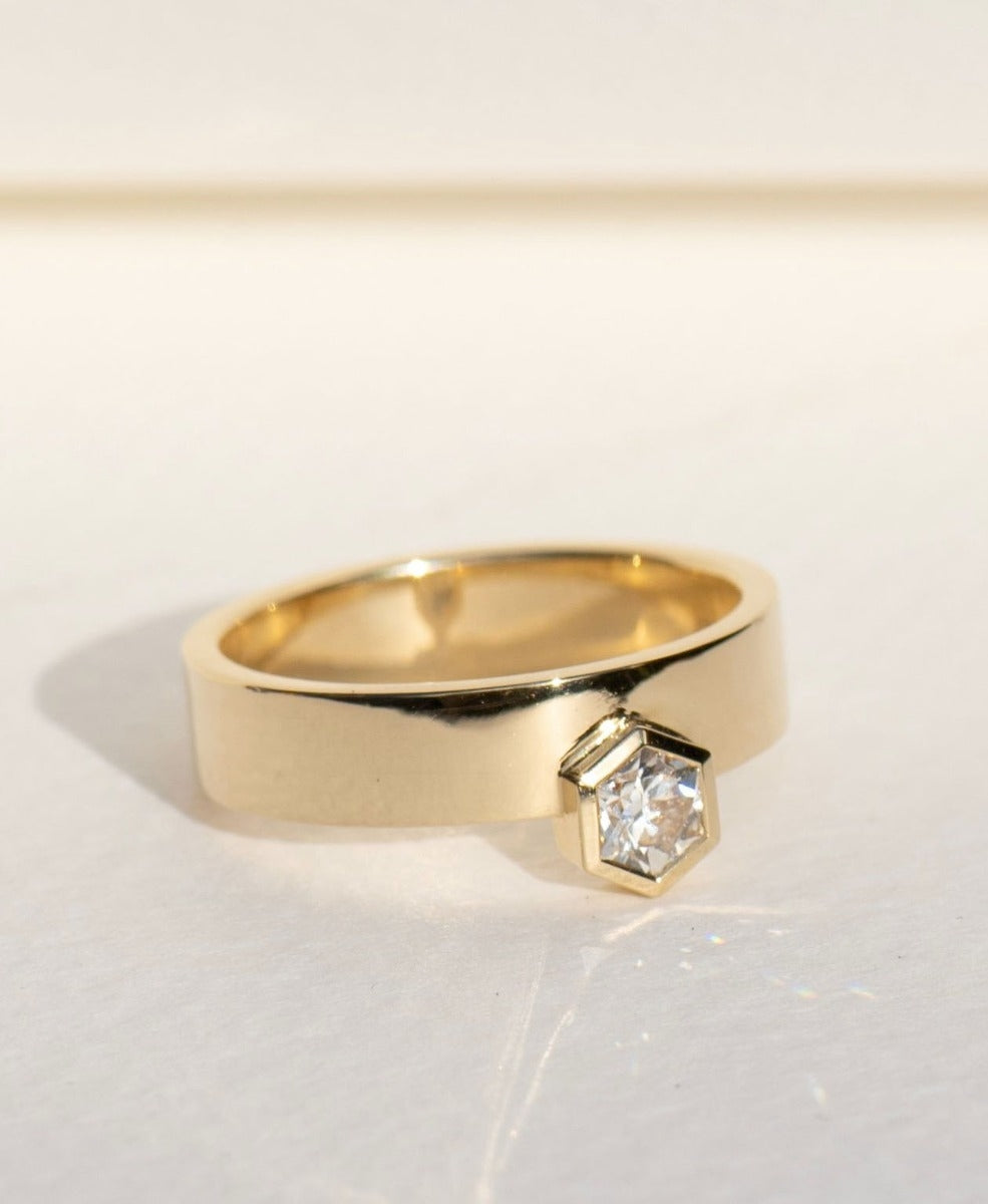 One of a Kind 446 - 18k Yellow Gold, Diamond