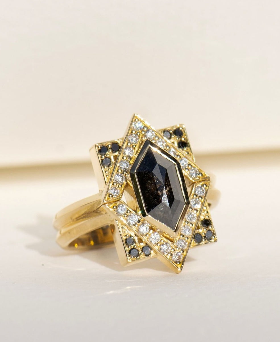 One of a Kind 452 - 18k Yellow Gold, Black Diamond