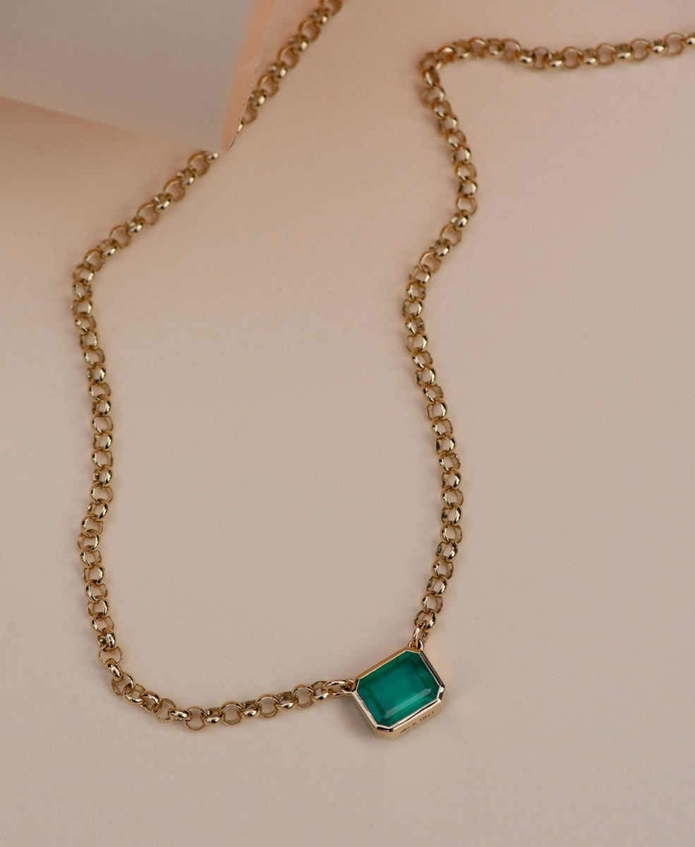 One of a Kind 471 - 18k Yellow Gold, Emerald