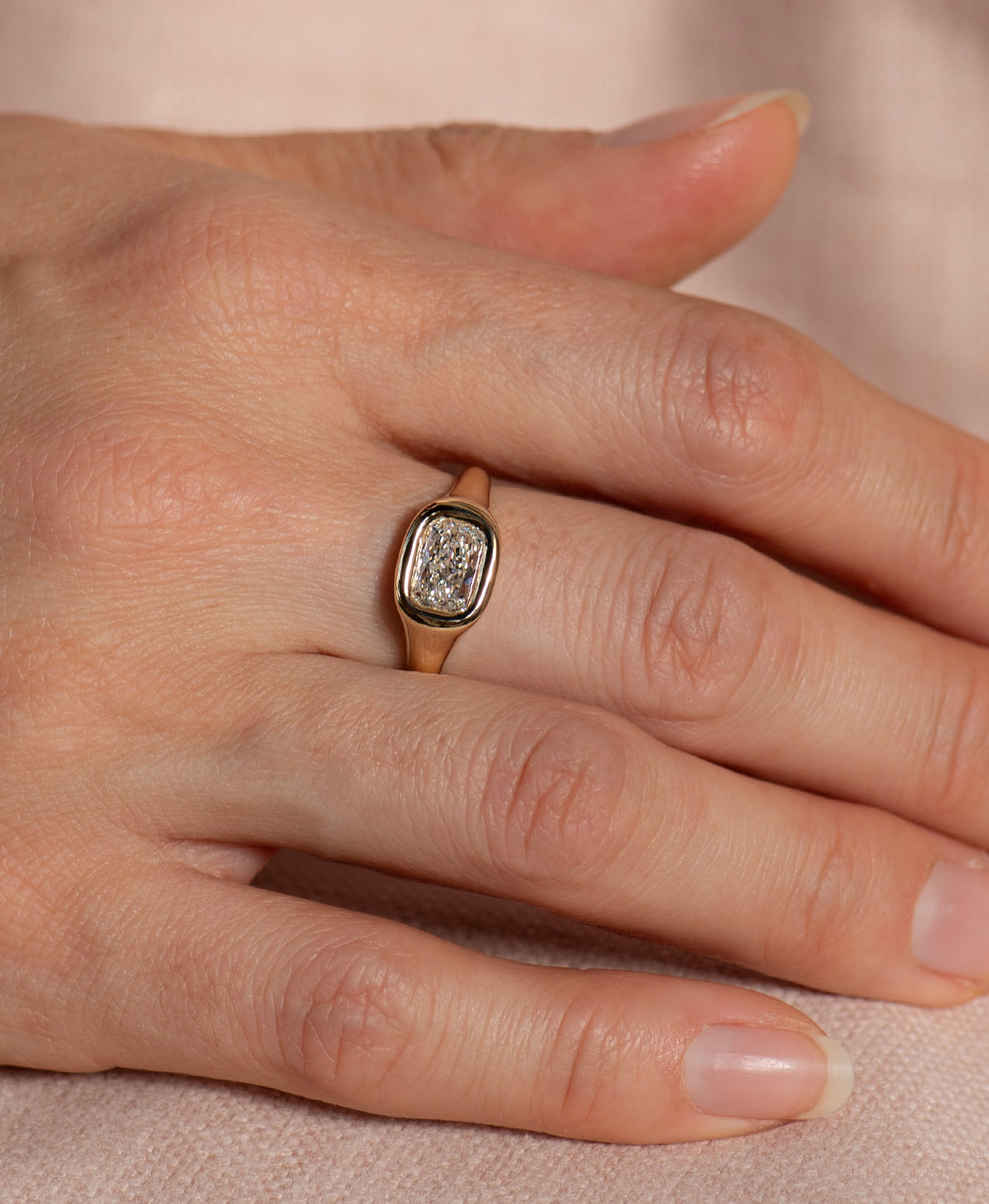Mila Engagement Ring - 18k Yellow Gold, Radiant Cut Lab Grown Diamond 1.0 carat