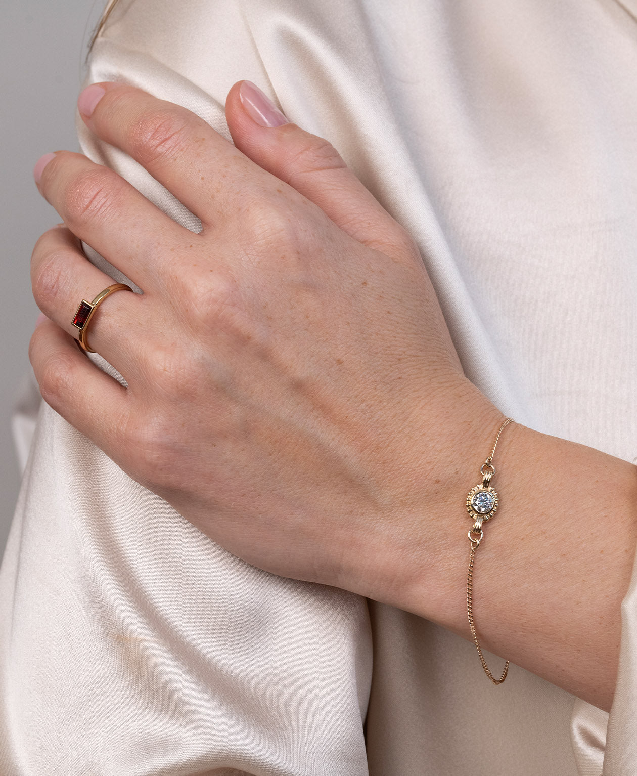 Odette Bracelet - 9k Yellow Gold, Round Lab Grown Diamond