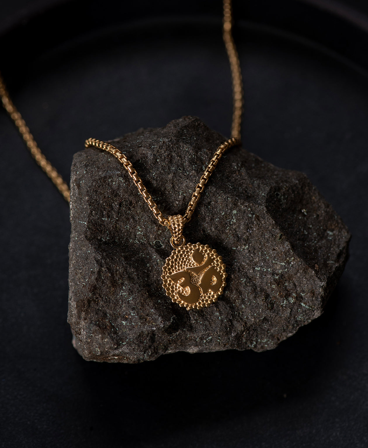 Ōm Necklace - 22k Gold Vermeil