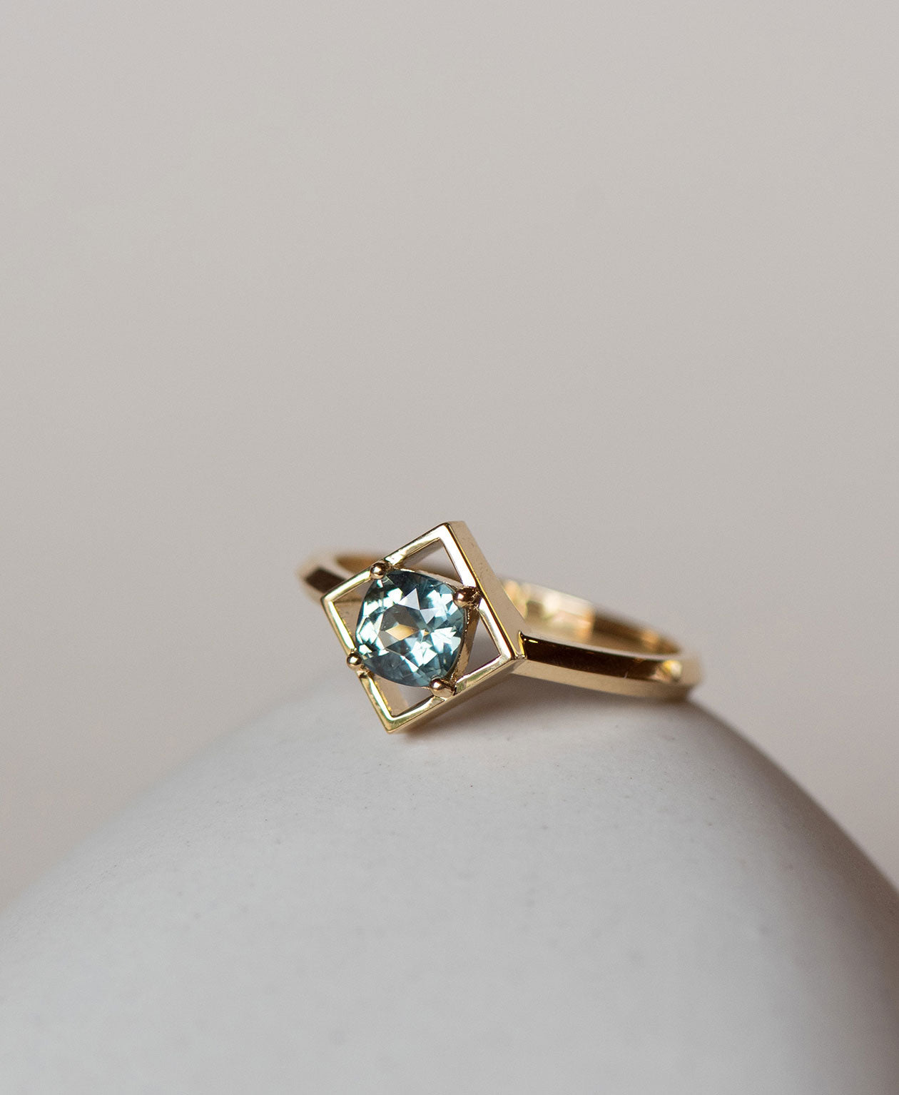 One of a Kind 281 - 18k Yellow Gold, Green Sapphire