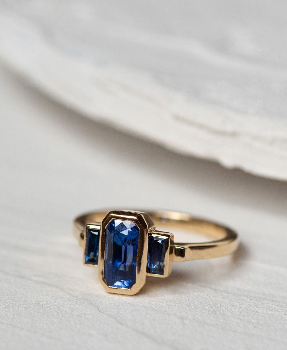 One of a Kind 304 - 18k Yellow Gold, Blue Sapphire