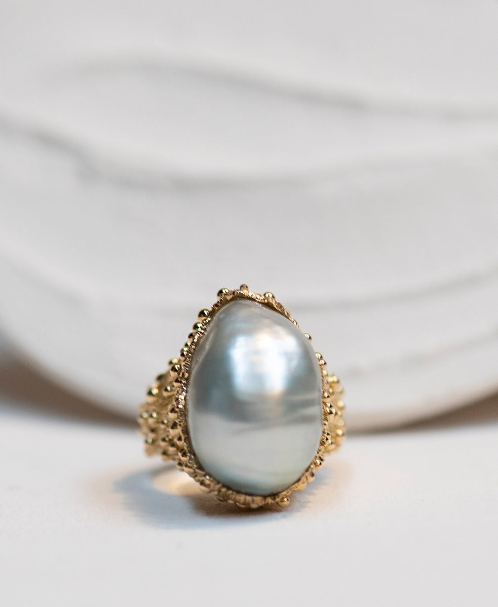 One of a Kind 331 - 18k Yellow Gold, Pearl