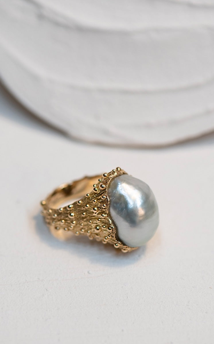 One of a Kind 331 - 18k Yellow Gold, Pearl